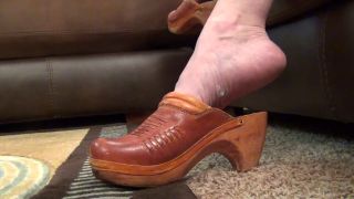 online porn video 5 Southern Giantess – Jayden Dangles Her Clogs With Perv In Her Bare Arch | joi video | masturbation porn femdom girls-9