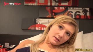 Homemade Blonde Teen Threesome Sextape-2