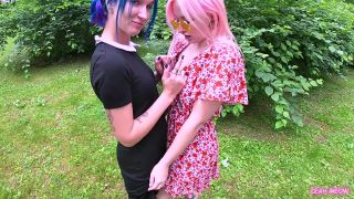 Leah Meow 18 Rysky Blowjob On Ferris Wheel-1
