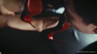 Foot boy turns into ashtray.-0