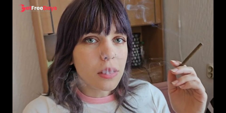 [GetFreeDays.com] Smoking makes me horny so I had to masturbate Adult Stream October 2022