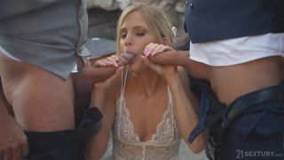 [DPFanatics.com | 21Sextury.com] Candee Licious – Horny Honeymooners 2022 - Blowjob-2