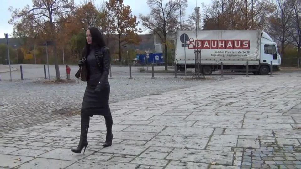 New Private Outdoor Clip - Fetish Diva Nadja