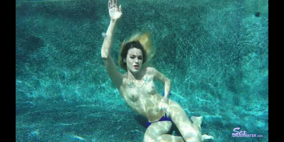 Sexunderwater.com- Roxxy Renay UW Model Training pt. 2