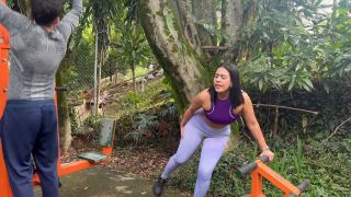 6219 Colombian Milf Convinces Nerd Boy In A Park To Fuck At H...-1