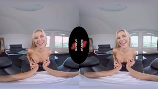 Porn online SinsVR presents Lapdance – Lola Myluv 5K-1