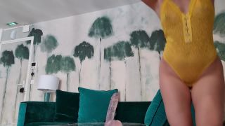 free video 1 mature feet fetish Nephael – En Solo Sur La Table Basse, toys on solo female-2