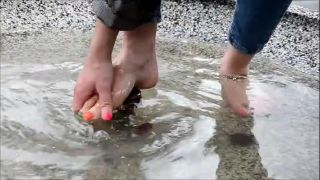 Online Fetish video Barefoot Urban Girls - RED-X barefoot in mud and icy water-8