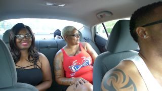 Nikkilatelyxxx – Taking A Stroll With Lady Onyx MILF!-1