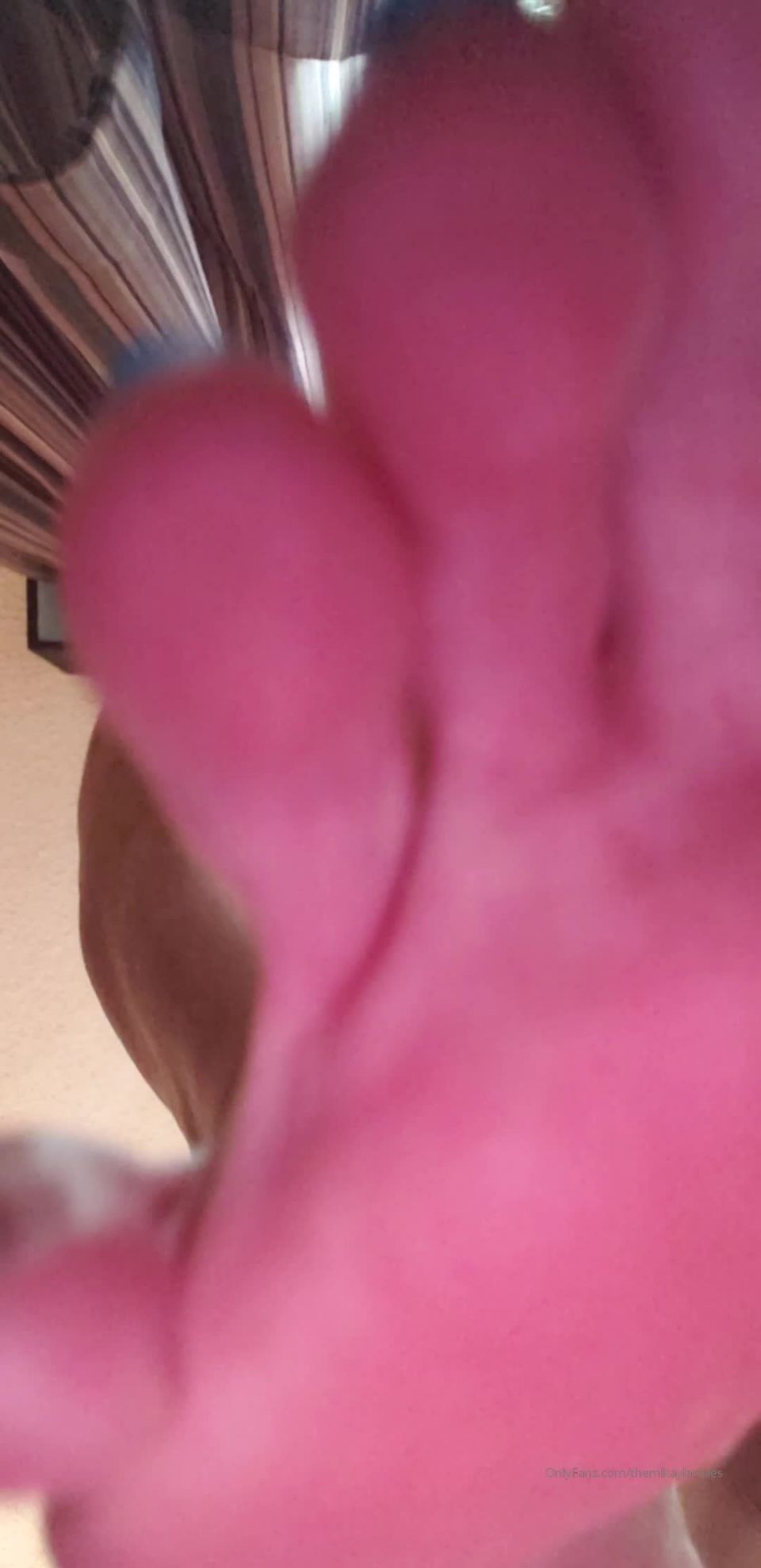 Themikaylamiles-09-07-2020-515707630-Giantess Pov Mikaylamiles Forces Her Footslave To - (Webcam)