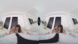 VR Teen Vanessa Alessia: Beats Mom in HD Sex Scenes!-2