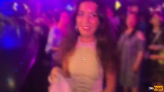 Horny Horny girl agreed to have sex in a nightclub toilet-1