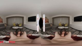 Experience Scarlett Page in Lifelike Virtual Reality-2