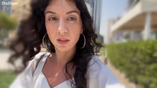 Katty West - Beauty Agrees To Cumwalk For a New Iphone Full HD-9