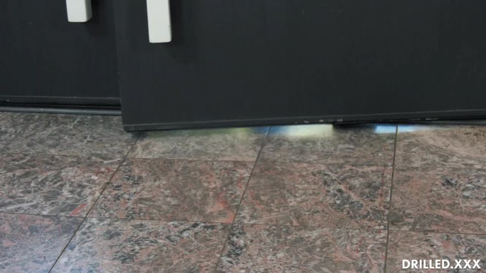 Sophia Grace - Sophia Ready To Be Drilled.