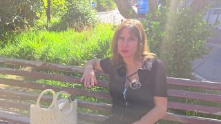 Lolly - A 44-year-old French woman tried a threesome-1