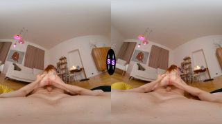 Reina Flore VR Action UltraHD 4K - Teen Sex Scene Reality Es-7