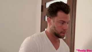 Chloe Temple, Kyler Quinn Hot In The Kitchen.-1