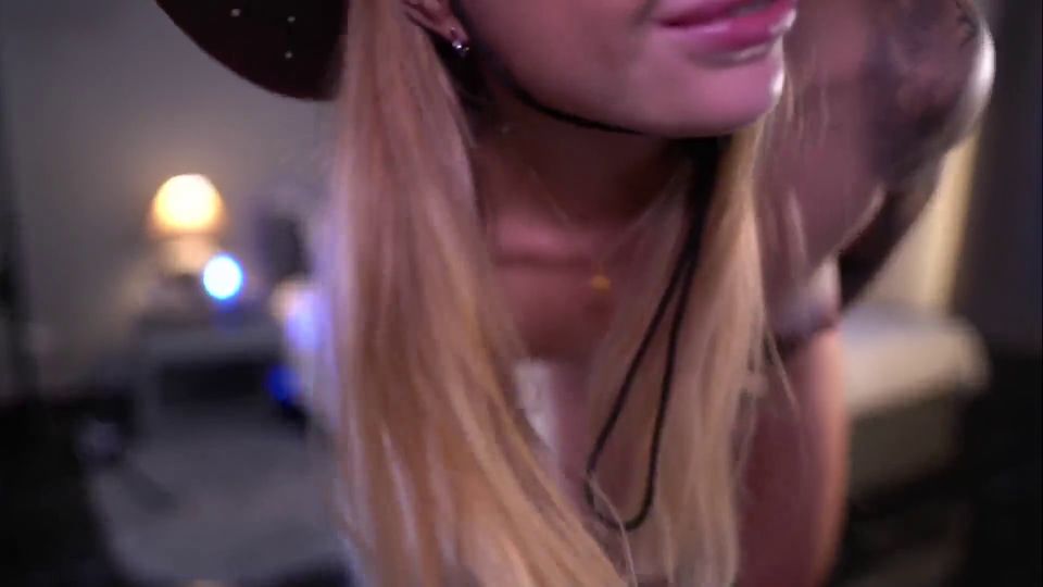 MyFreeCams Adorable Foxy Show Watch Now Live Action