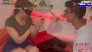 [GetFreeDays.com] Vecina milfangelqueen te pide ayuda para probar juguetes de HONEYPLAYBOX ft slyxxxofficial Sex Clip July 2023-1