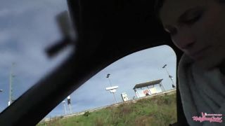 Mellybunnyluder - im carsharing auto musste ich blasen - es war das letzte auto im ganzen umkreis-1