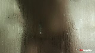 Autumn Falls: Stunning Teen Shower in Familyxxx Scene-1