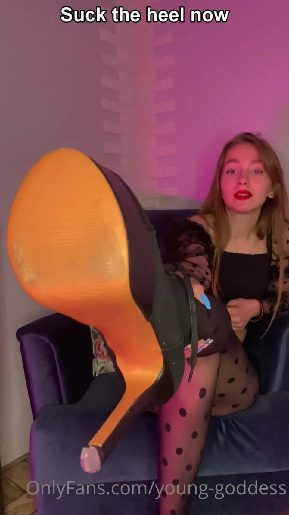 [footjob-porn.com] Onlyfans - Young Goddess_127_young-goddess-31-05-2021-2123787203-Can you swallow my extra long heels Let's find out On your knees slave Leak
