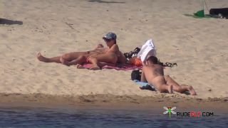 free adult clip 14 Shy teen pops her top off for all the beach goers 3 - hidden camera - webcam -2