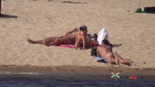 free adult clip 14 Shy teen pops her top off for all the beach goers 3 - hidden camera - webcam -9