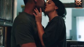 Video Gal Ritchie : Conflict 720p HD-3