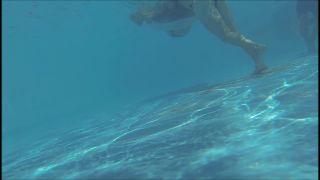 Porn tube Online Tube Voyeur Underwater swimsuit tracking - voyeur-6