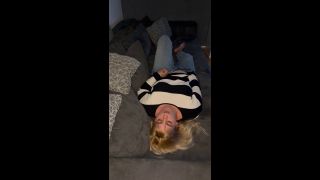 Bonieclydeerotik - Bonie und Clyde selbstbefriedigung blond Solo sexy geil feucht zittern Zucken stöhnen multiple Orgas-1