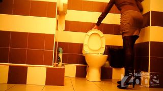 Toilet Indoor - hz 22776,  on voyeur -9