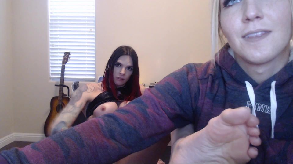 adult video 44 Shemale Webcams Video for January 06, 2019 – 41,  on webcam 