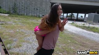 Kelsi Monroe Taking This Big Ass Around Town (Amateur porn)-2