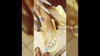 Mizzbeethebodyxxx () - nails always done 20-04-2018-9