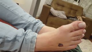 clip 43 jhonnfootfetish 13-03-2020 Um dos meus primeiros videos completo para voc s. One of my first videos complete for you., midget foot fetish on feet porn -9