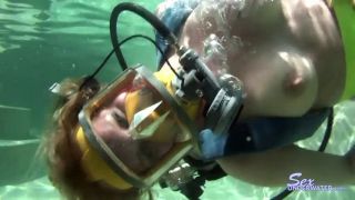 SexUnderwater e0858 Leah Wilde FFM Solo (mp4)-5