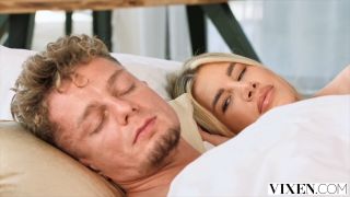 6213 Busty Blonde Dancers Era Queen And Ema Karter Share A Co...-3