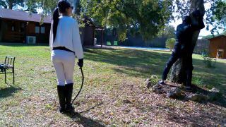 [K2S.CLUB] Mistress Isis Spain - Mistress Isis - VS76 Outdoor training - FullHD 844P-5
