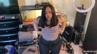 Hot Babes babysitter gets pantsed by ghost nixlynka babysitter-3