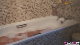 Demi Scott: Bubbly Step-Sister's Steamy Secrets Revealed-1