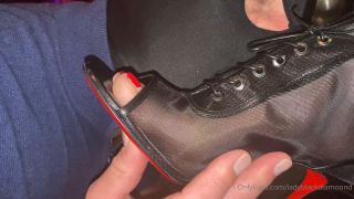 Lady Blackdiamoond aka blackdiamoondofficial - I want that you worship my high heels like him Are you ready.-1