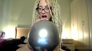 Badassbitchvip - blow balloon and pop with my long fingernails 10-06-2021-4