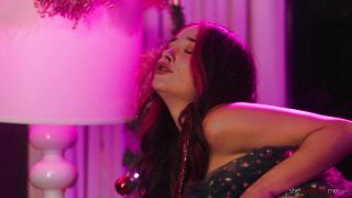 She Seduced Me 25 12 25 Isabella Nice Madelynn Mae And Zoey Uso XXX 1080p MP4 - WRB - Nice-9