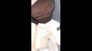 [K2S.CLUB] JulieEroticDress - Milf Spritzt Wild Herum - HD 720P-8