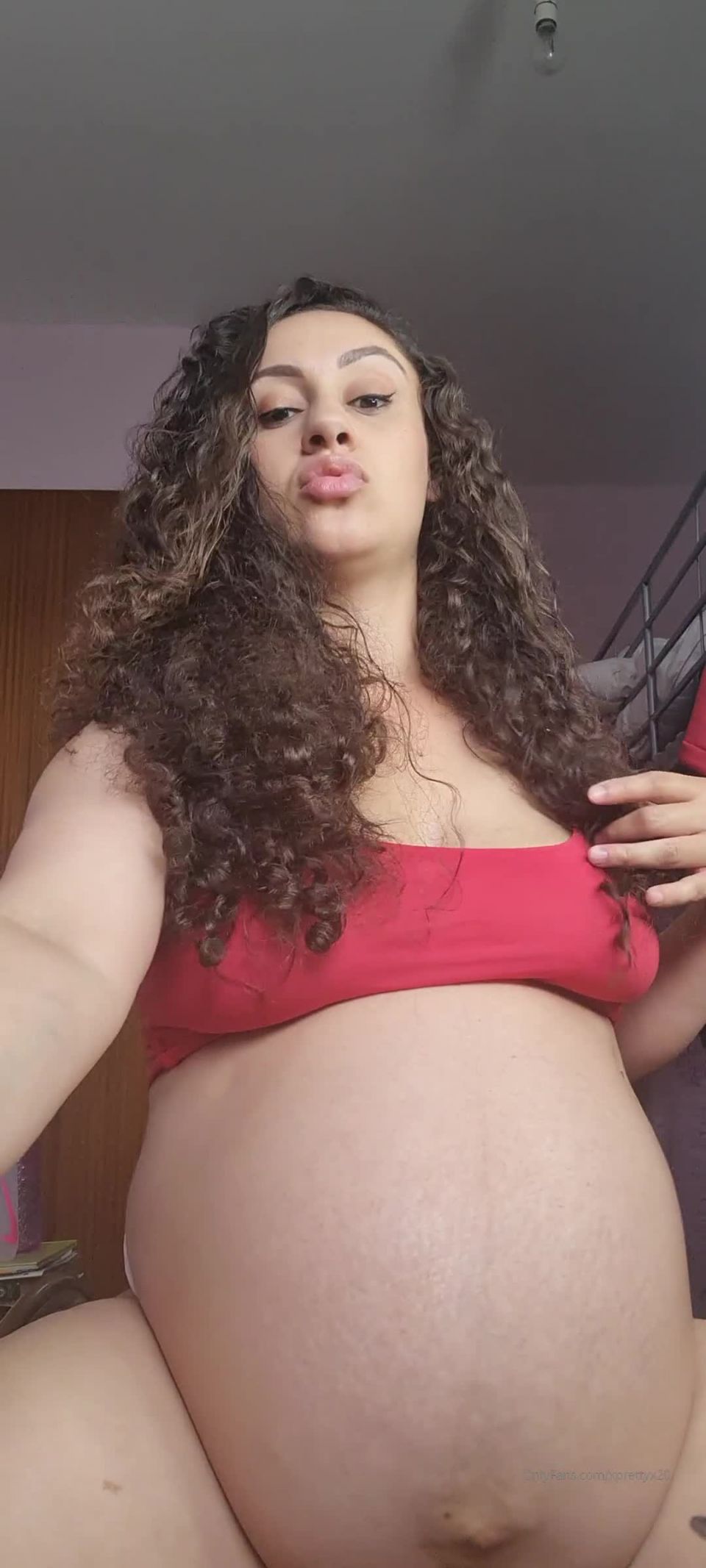 xprettyx20 aka prettymixedmama in Oiling My Belly 2400p UltraHD/4K