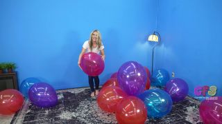 Custom Fetish - Bunny s Sit Pin Stomp Pop 4K 3840x2160 - Fetish-1