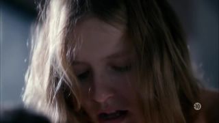 Zoe Marchal – Disparue s01e06 (2015) HD 720p - (Celebrity porn)-2