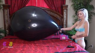 Custom Fetish - Ree s First Blow to Pop Mouth n Machine - Fetish-9